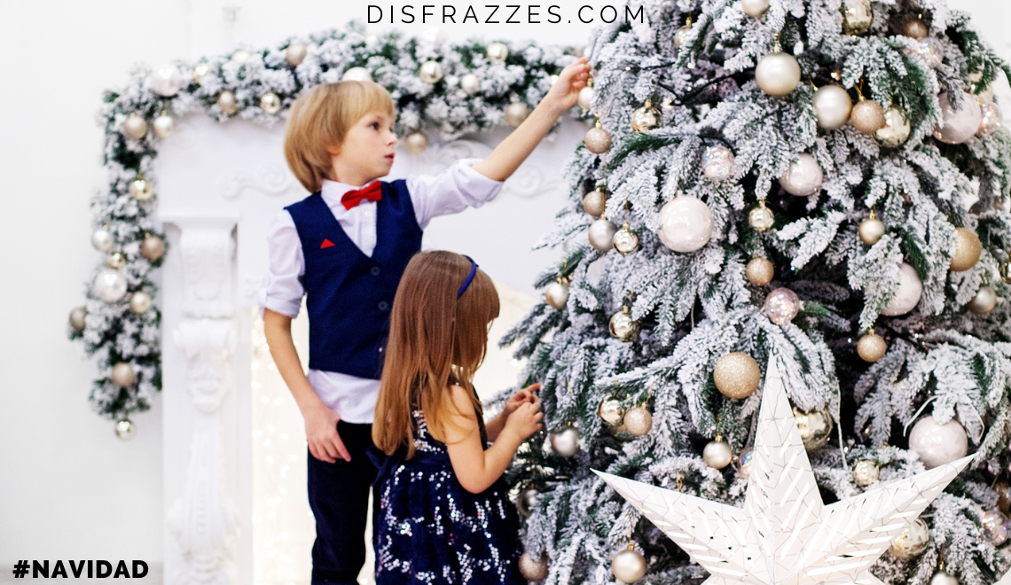 Cómo decorar un árbol de Navidad elegante