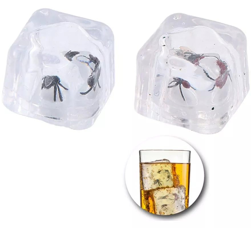 2 Cubitos de Hielo con Mosca