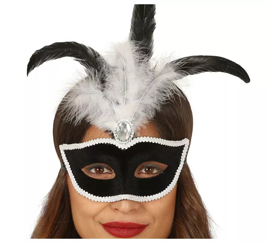 Translation missing: es.Antifaz de Terciopelo Negro con Plumas