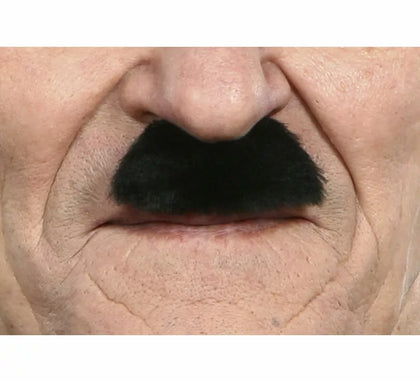Bigote de Charlot negro