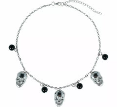 Collar Calaveras y Bolas negras