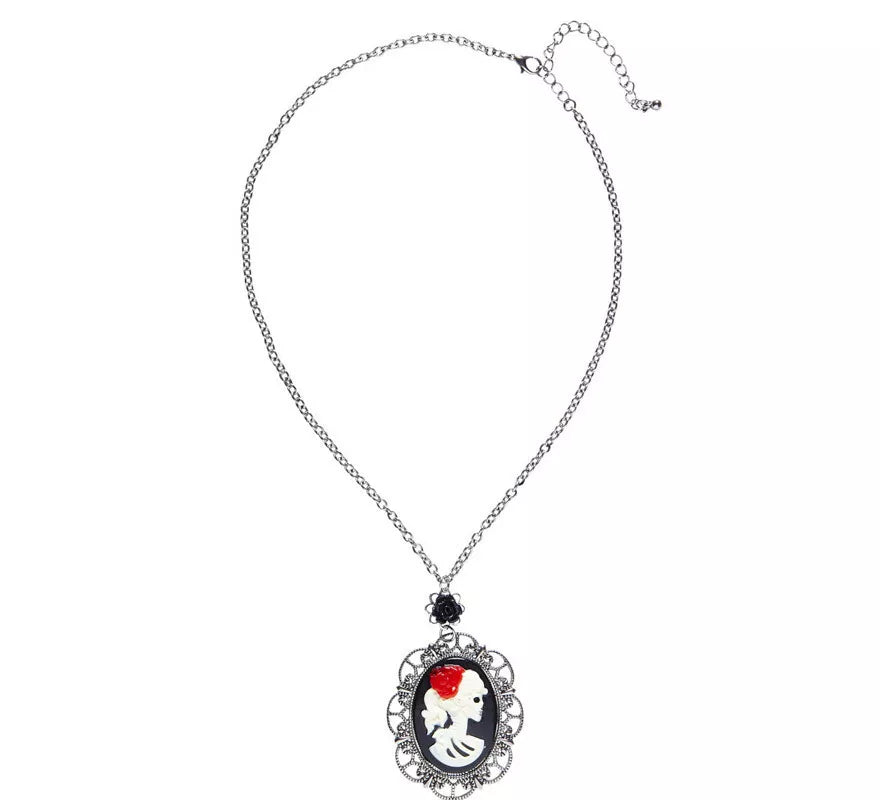 Translation missing: es.Collar con Medallón de Calavera y Rosa Negra