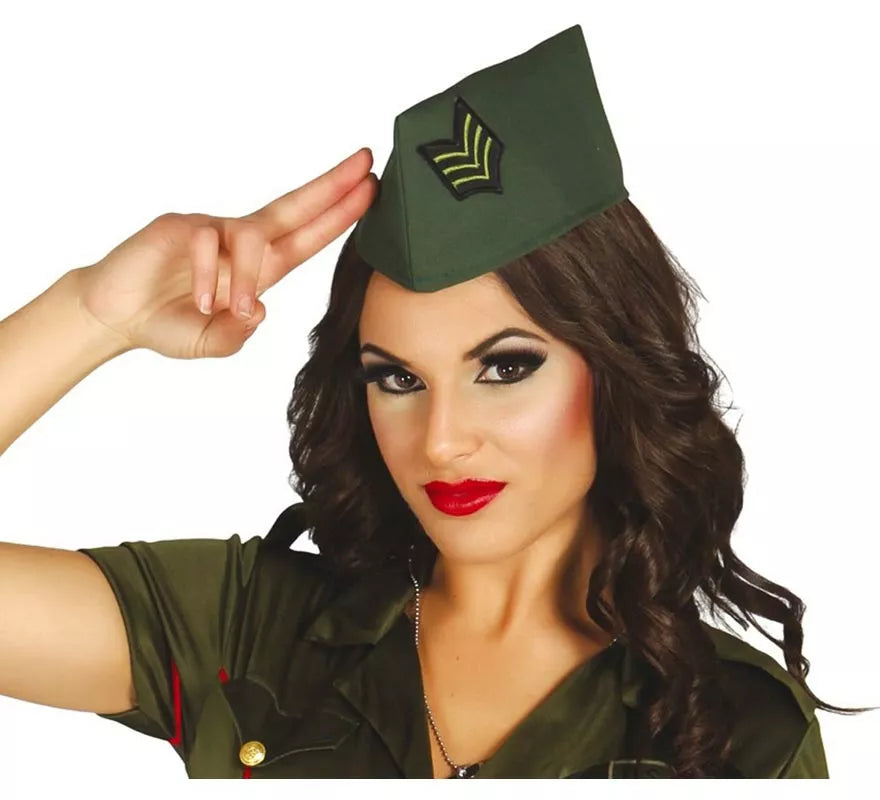 Translation missing: es.Gorro Militar de color verde con insignia