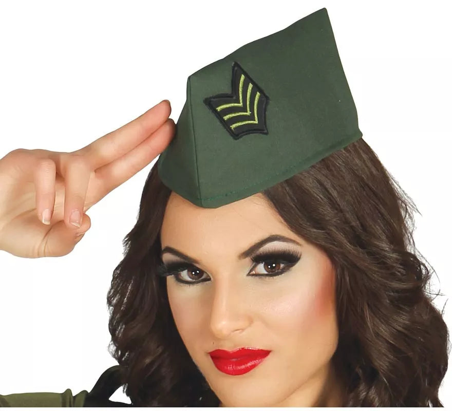 Translation missing: es.Gorro Militar de color verde con insignia