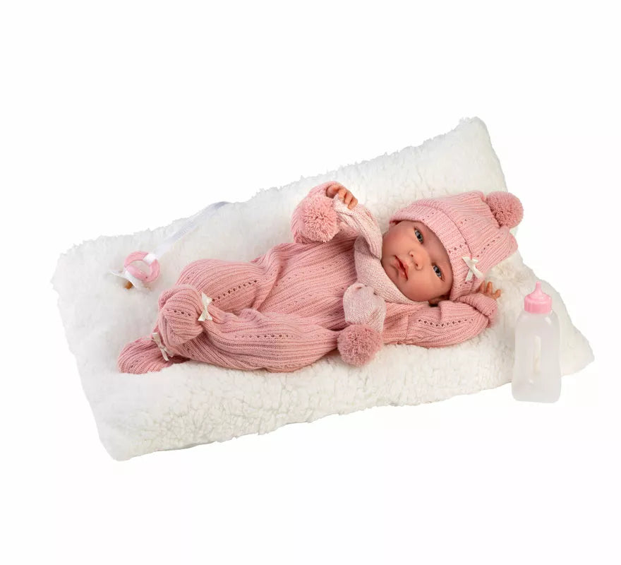 Muñeca Nica Recién Nacida de 40 cm con Cojín y Conjunto
