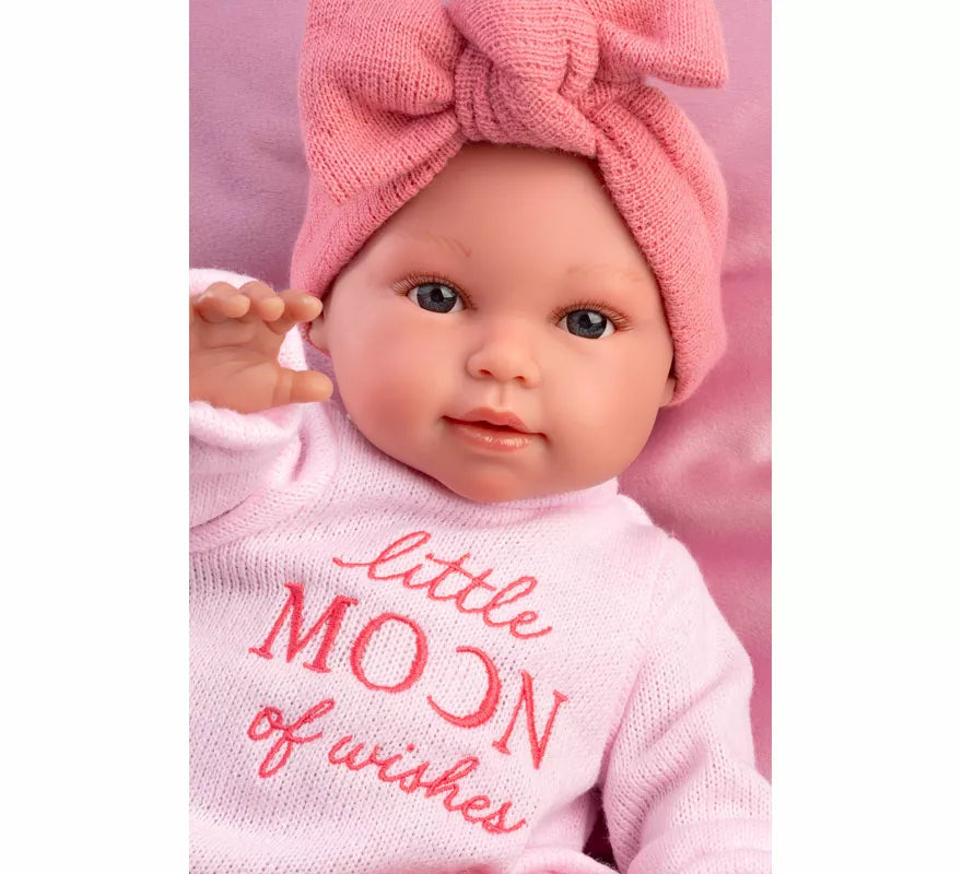 Translation missing: es.Muñeca Olivia Llorona de 38 cm con Cojín, Biberón y Chupete