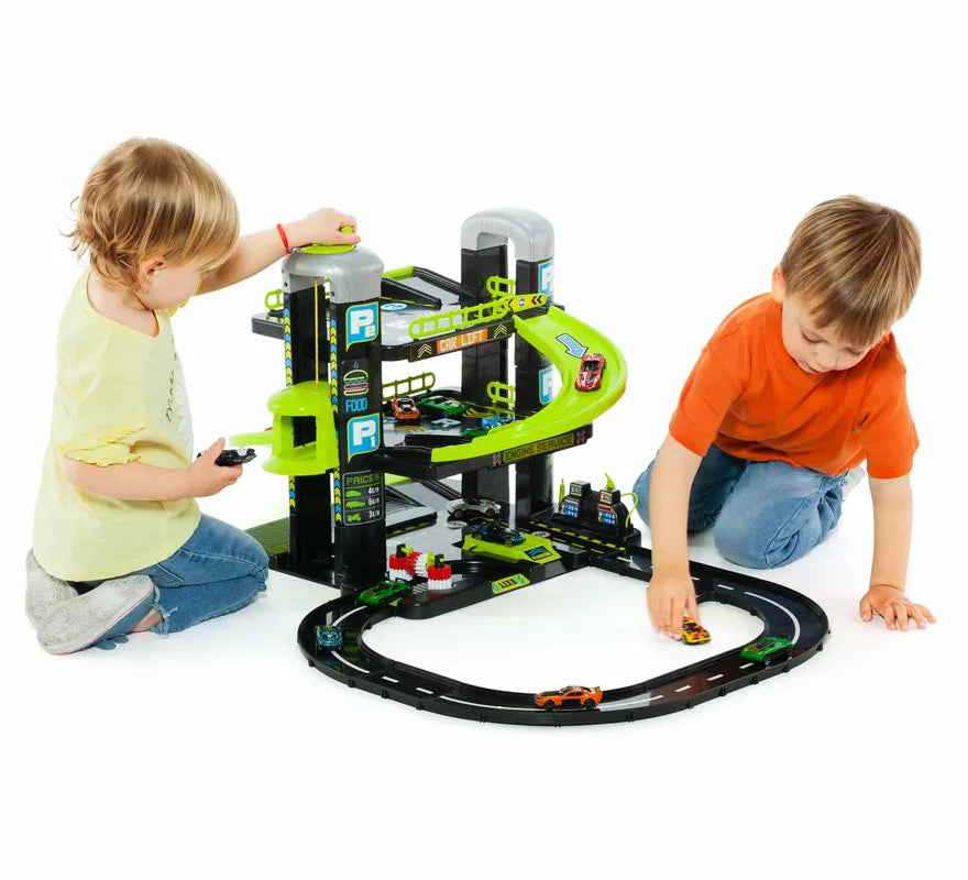 Parking de 3 Plantas con Pistas y 5 Coches
