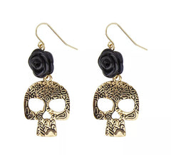 Pendientes de Calavera Dorada con Rosa Negra