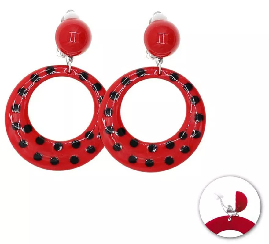 Translation missing: es.Pendientes de Sevillana pequeños rojos con topos negros de 6 cm