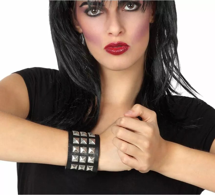 Translation missing: es.Pulsera Punk Negra