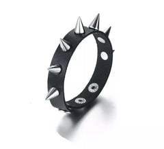 Pulsera Punky con pinchos plateados